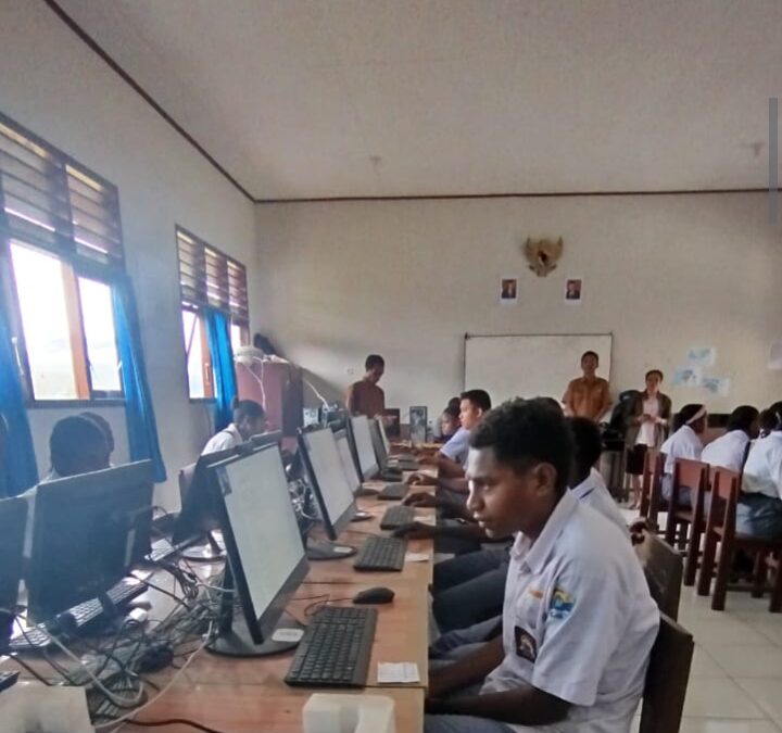 13 Siswa-siswi SMA Negeri 3 Kebar, Mengikuti ANBK