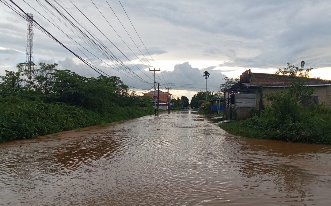 Atasi Banjir Di Km 10 Masuk Kampung Bugis, Pemerintah Harus Keruk Selokan dan Bangun TPS Sampah, Bukan Bangun Pelebaran Jalan