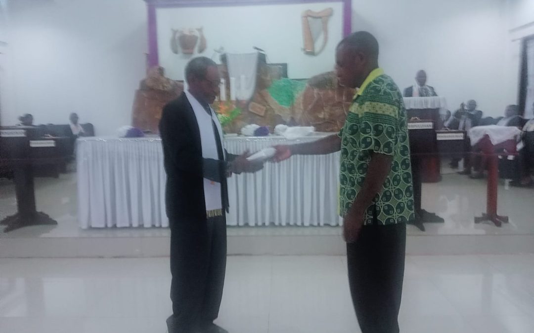 Wujudkan Semangat Paskah, Jemaat GKI Paulus Soroan Serahkan  Sumbangan untuk Sidang Jemaat XXI